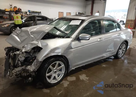 2011 Honda Accord 2.4 Ex-L from USA, damaged, VIN 1HGCP2F87BA013084